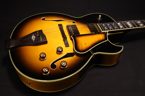 MINT Ibanez - George Benson Signature - Hollow Body Electric Guitar - Vintage Yellow Sunburst - w/ Hardshell Case USED MINT Ibanez - George Benson Signature - Hollow Body Electric Guitar - Vintage Yellow Sunburst - w/ Hardshell Case USED