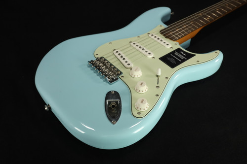 Fender Vintera II Road Worn 60s Stratocaster Rosewood Fingerboard