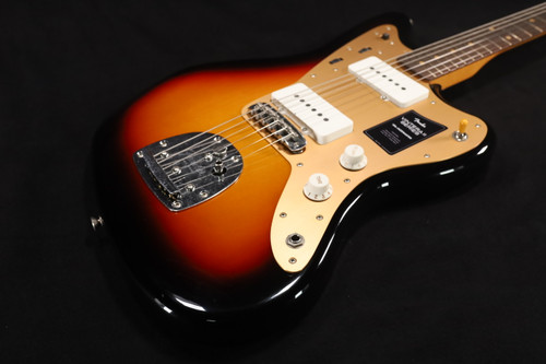 Fender Vintera II Road Worn 50s Jazzmaster Rosewood Fingerboard 3-Color Sunburst 996 Fender Vintera II Road Worn 50s Jazzmaster Rosewood Fingerboard 3-Color Sunburst 996