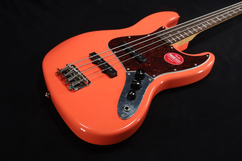 Fender Classic Vibe 60s Jazz Bass Laurel Fingerboard Tortoishell Pickguard Tahitian Coral 434