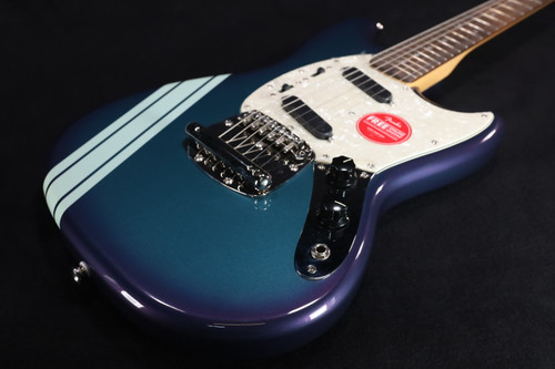 Squier Limited Edition FSR Classic Vibe 60s Mustang Laurel Matching Headstock in Competition Burgundy 080