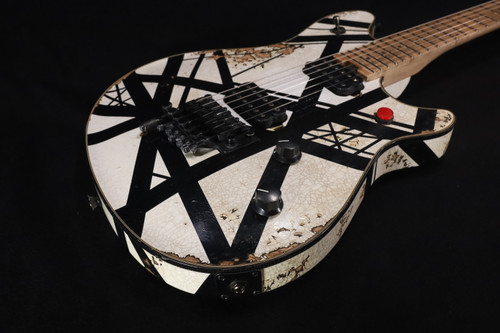 EVH CUSTOM SHOP USA - SPECIAL EDITION WOLFGANG - EVH STRIPES WHITE/BLACK 50A