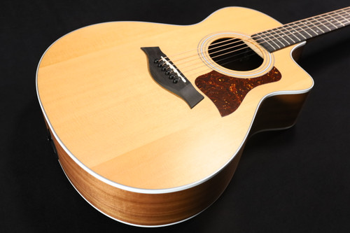 Taylor 212ce Concert Size Solid Spruce Top/Walnut B/S in Matte Finish 344