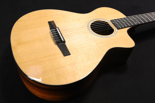 Taylor 212ce-N Plus Grand Concert Acoustic-electric Nylon-string Guitar - Natural 477