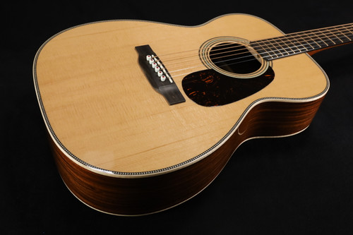 Martin 00-28 Modern Deluxe Natural 405