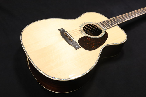 Martin 000-42 Modern Deluxe Acoustic Guitar 379
