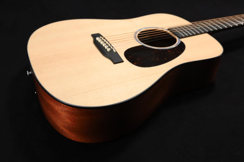 Martin Guitar D Jr-10E Satin Spr/Sap with Softshell Case 636