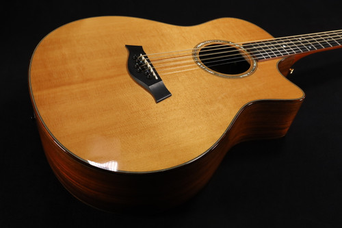 MINT Taylor GT-8 Baritone USED 094