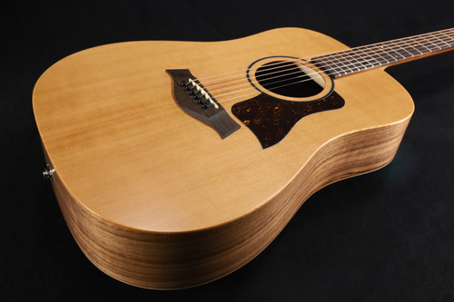 Taylor Big Baby Taylor BBTe Acoustic-electric Guitar 152