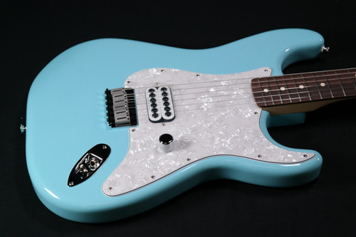 Fender Limited Edition Tom Delonge Stratocaster, Rosewood Fingerboard, Daphne Blue - IN STOCK NOW - 003