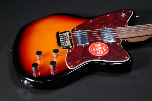 Squier Paranormal Toronado - Laurel Fingerboard - Tortoiseshell Pickguard - 3-Color Sunburst - 007