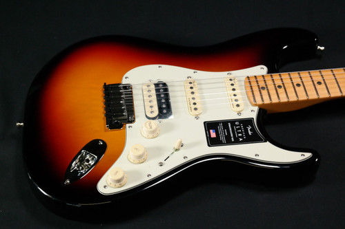 Fender American Ultra Stratocaster HSS - Maple Fingerboard - Ultraburst - 634