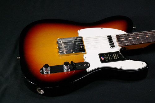 Fender American Vintage II 1963 Telecaster - Rosewood Fingerboard - 3-Color Sunburst - 743