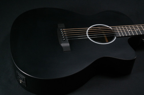 Martin Guitar X Series OMC-X1E Acoustic-Electric Guitar with Gig Bag, Black High-Pressure Laminate, 000-14 Fret, Performing Artist Neck Shape - 871