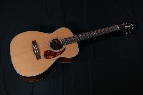 Guild M-140 -  100 All Solid Concert - Natural Gloss 045