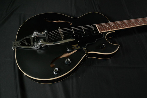Guild Starfire I Jet 90 *NEW -  Newark Florentine-Cut Semi-Hollow w/tremolo - Satin Black 623