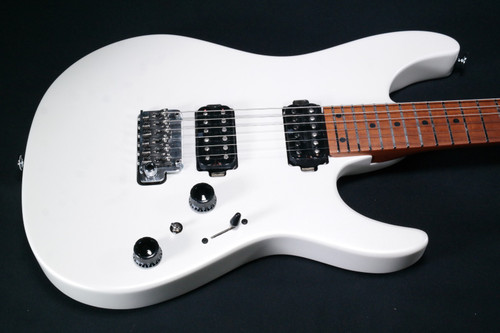 Ibanez AZ2402PWF AZ Prestige 6str Electric Guitar w/Case - Pearl White Flat 113