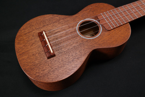 Martin Guitar S1 Acoustic Ukulele with Soft Case, Genuine Mahogany Construction, Hand-Rubbed Finish, Soprano Ukulele Neck Shape with Standard Taper 551