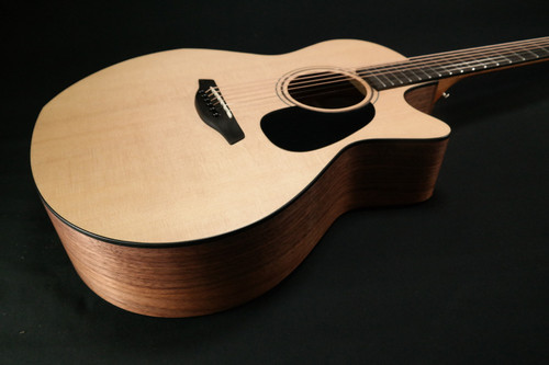 Acoustic Guitars - 6-String Acoustic Guitars - Page 10 - Liberty Music