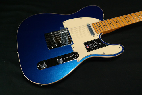 Fender American Ultra Telecaster - Maple Fingerboard - Cobra Blue 350