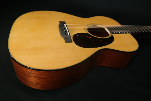Martin Guitar Standard Series Acoustic Guitars, Hand-Built Martin Guitars with Authentic Wood 000-18 996