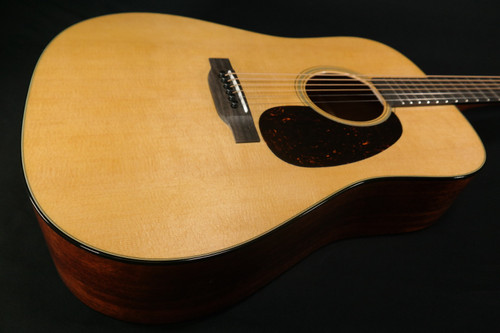 Martin Guitar Standard Series Acoustic Guitars, Hand-Built Martin Guitars with Authentic Wood D-18 545