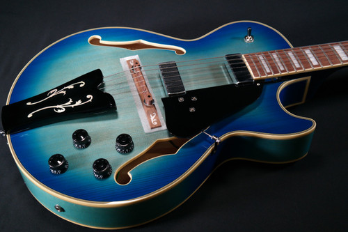 Ibanez GB10EMJBB George Benson Signature 6str Hollow Body Electric Guitar - Jet Blue Burst 429
