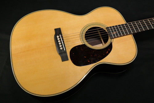 Martin Guitar Standard Series Acoustic Guitars, Hand-Built Martin Guitars with Authentic Wood 000-28 172