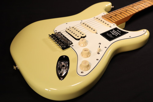 Fender Player II Stratocaster HSS Maple Fingerboard Hialeah