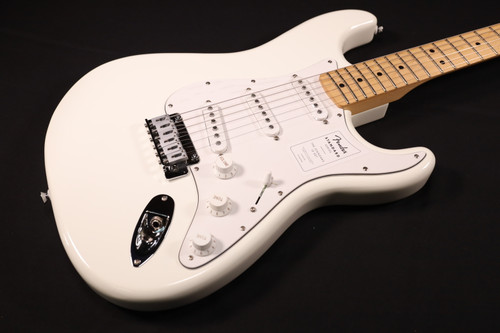 ギター Fender Stratocaster Maple Fingerboard Fender Standard Stratocaster Maple Fingerboard White