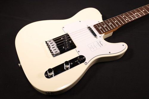 Fender Standard Telecaster Laurel Fingerboard White Pickguard
