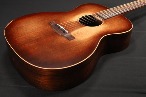 Martin StreetMaster 000-16 VTS Adirondack Spruce/Rosewood Mahogany Burst 183 Martin StreetMaster 000-16 VTS Adirondack Spruce/Rosewood Mahogany Burst 183