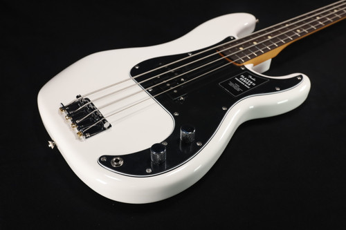 Fender Player II Precision Bass Rosewood Fingerboard Polar White 339