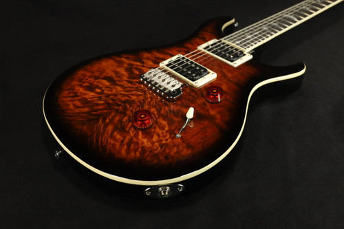 PRS SE Custom 24  Black Gold Sunburst 689