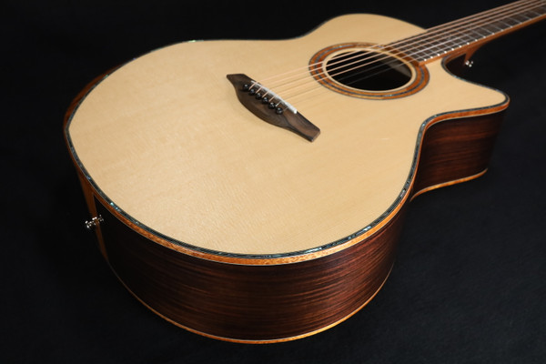 2025 NEW NECK Furch Red Deluxe Gc-SR a Sitka Spruce / Indian Rosewood with Case CNR SYSTEM ACTIVE 177 2025 NEW NECK Furch Red Deluxe Gc-SR a Sitka Spruce / Indian Rosewood with Case CNR SYSTEM ACTIVE 177