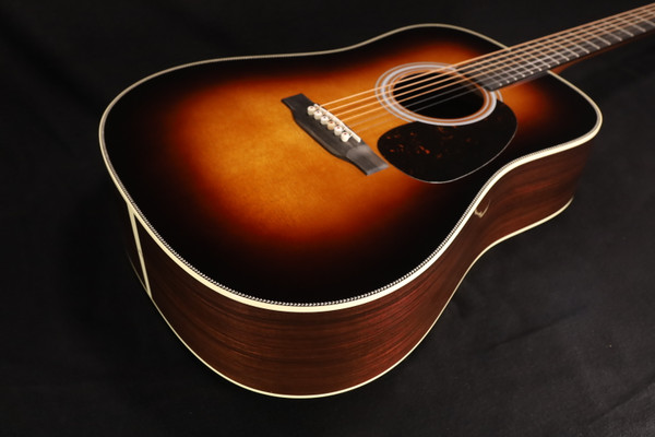 Martin HD-28 Standard Series NEW 2025 - Sunburst 406