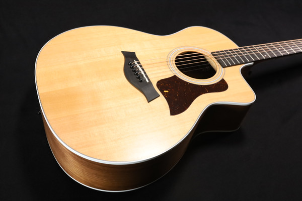 Taylor 214ce Grand Auditorium Spruce Top Mahogany Back and Sides Acoustic/Electric 252