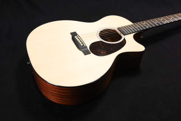 Martin Guitar Road Series GPC-11E Acoustic-Electric Guitar with Gig Bag, Sitka Spruce and Sapele Back and Sides 268