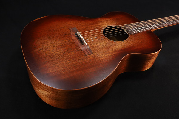 Martin 000-15M StreetMaster Acoustic Guitar - Mahogany Burst 183