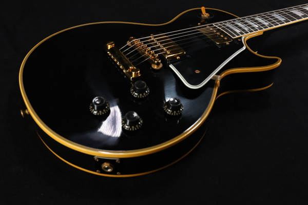 Gibson Custom Shop 57 Les Paul Custom 2 Pick Up Ultra Light Aged Ebony 162