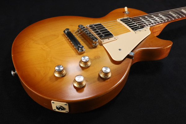 MINT Gibson Les Paul Tribute - Satin Honeyburst USED 440