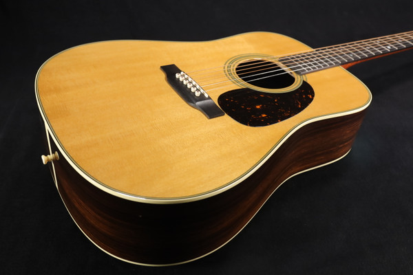 Martin D-28 USA Standard Series Spruce/Top Rosewood Back and Sides with Hardcase USED 905