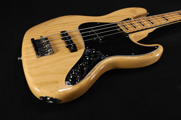 Fender American Deluxe Jazz Bass Ash, Maple Fingerboard, Natural USED 048