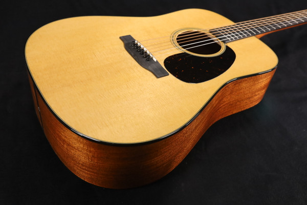 Martin D-18 Standard Series NEW 2025 - Natural 584