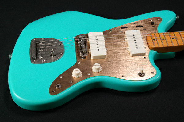 Squier 40th Anniversary Jazzmaster - Vintage Edition - Maple Fingerboard - Gold Anodized Pickguard - Satin Sea Foam Green 181