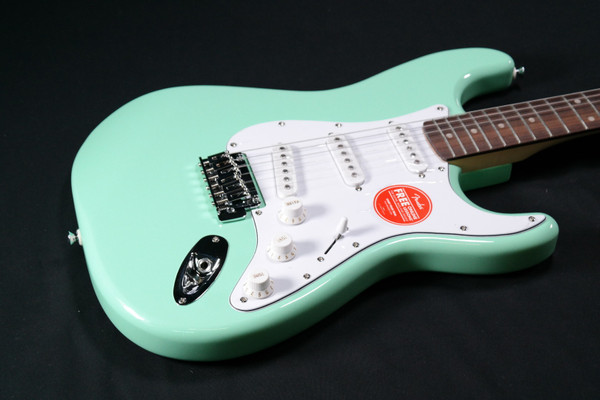 Squier FSR Affinity Series Stratocaster - Laurel Fingerboard - White Pickguard - Surf Green - 687