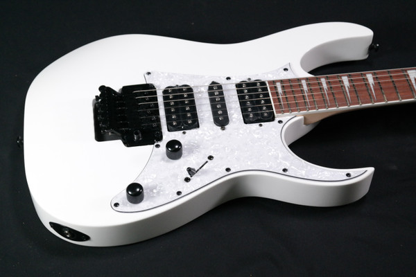 Ibanez RG450DXBWH RG Standard Series 6-String RH Electric Guitar - 192