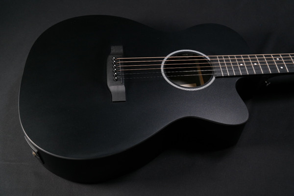 Martin Guitar X Series OMC-X1E Acoustic-Electric Guitar with Gig Bag, Black High-Pressure Laminate, 000-14 Fret, Performing Artist Neck Shape - 474