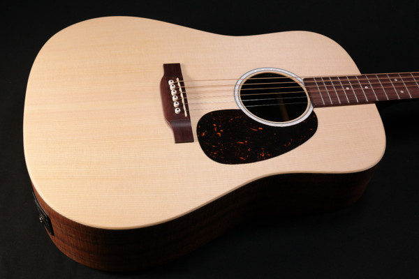 Martin Guitar X Series D-X2E Acoustic-Electric Guitar with Gig Bag, Sitka Spruce and KOA Pattern High-Pressure Laminate, D-14 Fret, Performing Artist Neck Shape