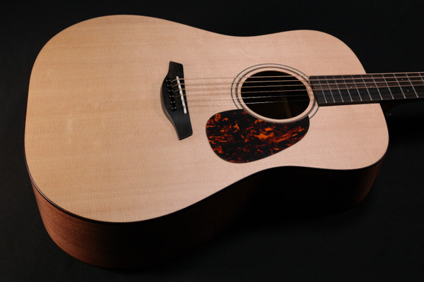 Furch Blue D-SW Dreadnought  (Spruce/Walnut) - 480